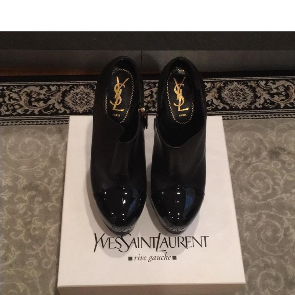 Yves Saint Laurent Tribtoo Booties